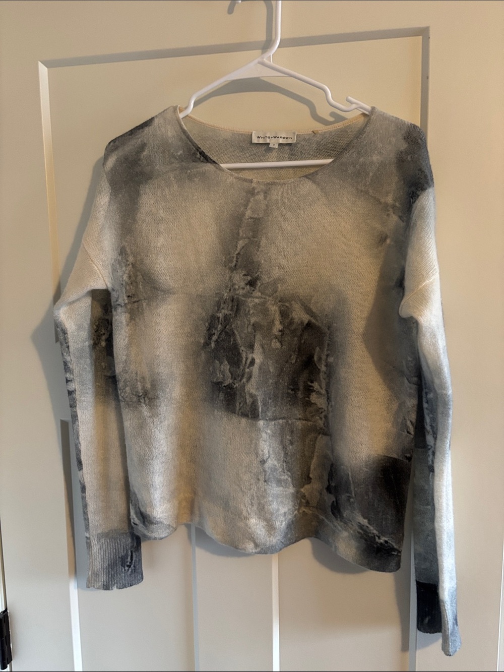 White and Warrren, 100% Cashmere sweater